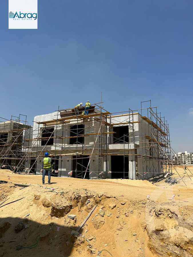 https://aqarmap.com.eg/ar/listing/5432492-for-sale-cairo-el-sheikh-zayed-city-compounds-kmbwnd-fyldj-wyst-dr-llttwyr