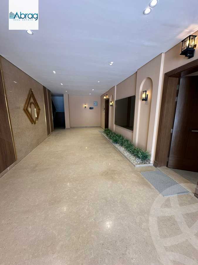 https://aqarmap.com.eg/en/listing/6563852-for-sale-cairo-el-sheikh-zayed-city-compounds-kmbwnd-fyldj-wyst-dr-llttwyr