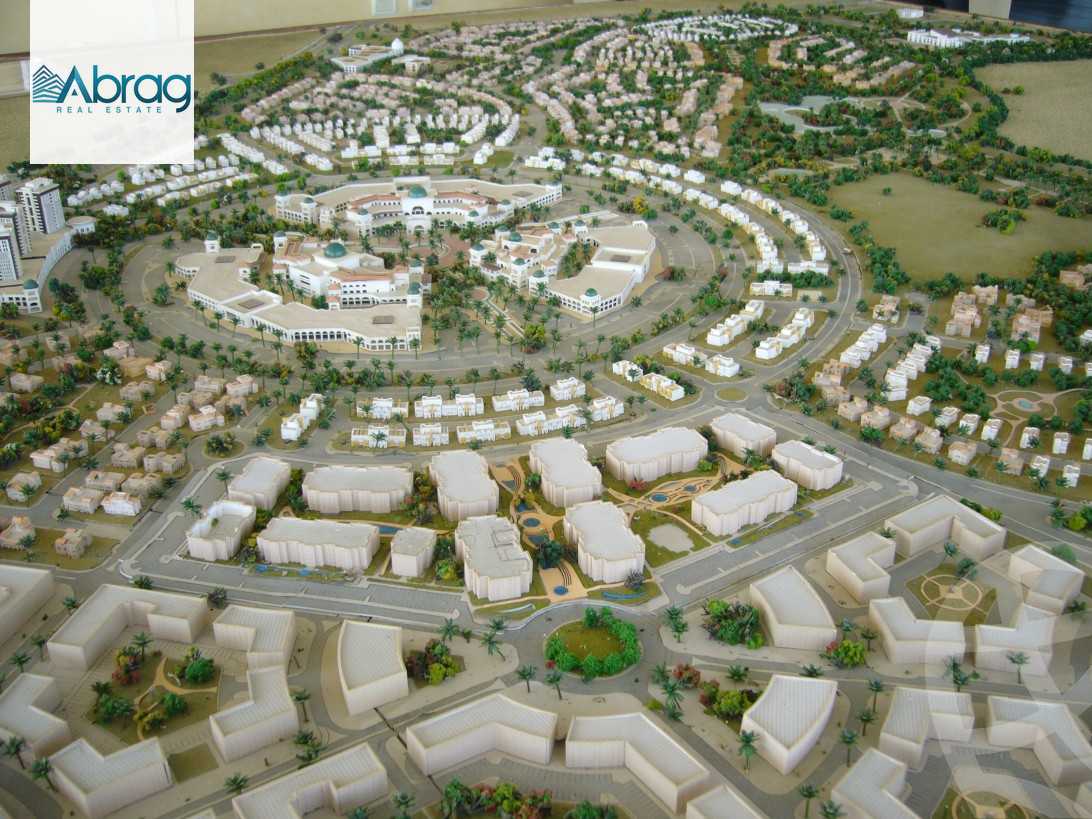 https://aqarmap.com.eg/en/listing/5706533-for-sale-cairo-new-cairo-compounds-hyde-park