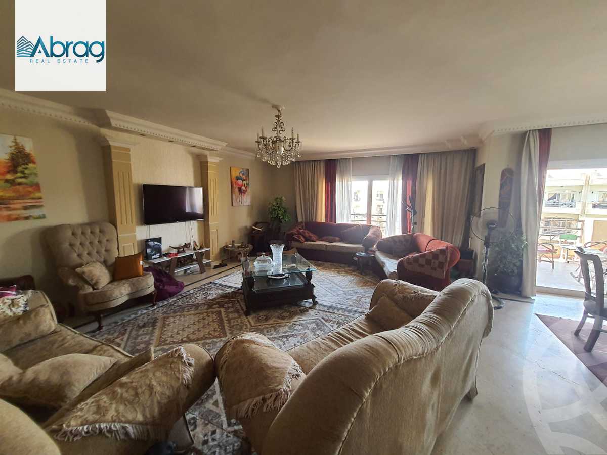 https://aqarmap.com.eg/en/listing/4276300-for-sale-cairo-el-sheikh-zayed-city-compounds-in-sheikh-zayed-zayed-2000