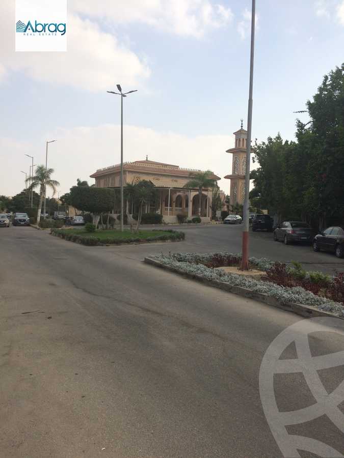 https://aqarmap.com.eg/ar/listing/4809526-for-sale-cairo-el-sheikh-zayed-city-compounds-hadayek-el-mohandiseen