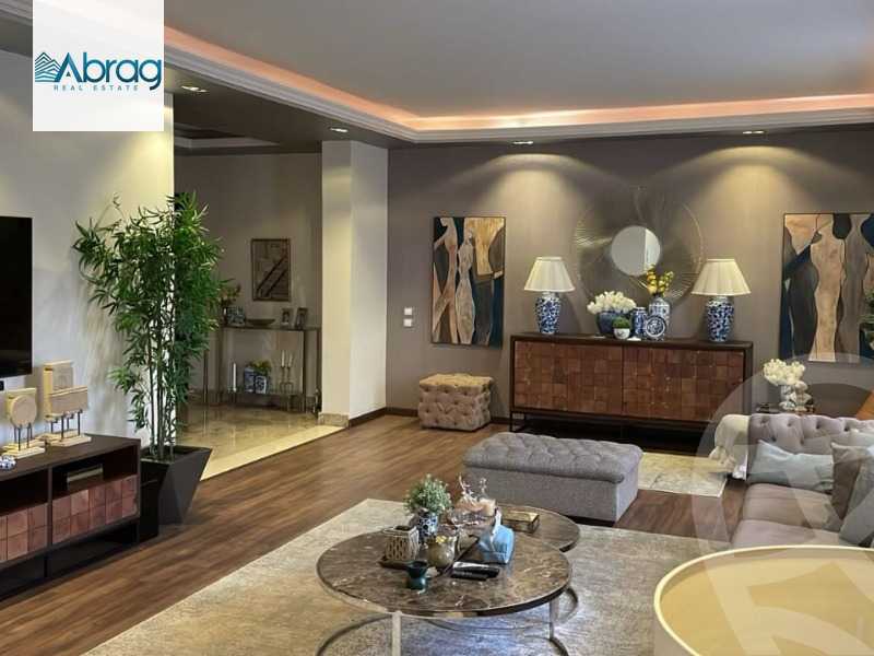 https://aqarmap.com.eg/en/listing/5318576-for-sale-cairo-el-sheikh-zayed-city-compounds-kmbwnd-wyst-twn-swdyk
