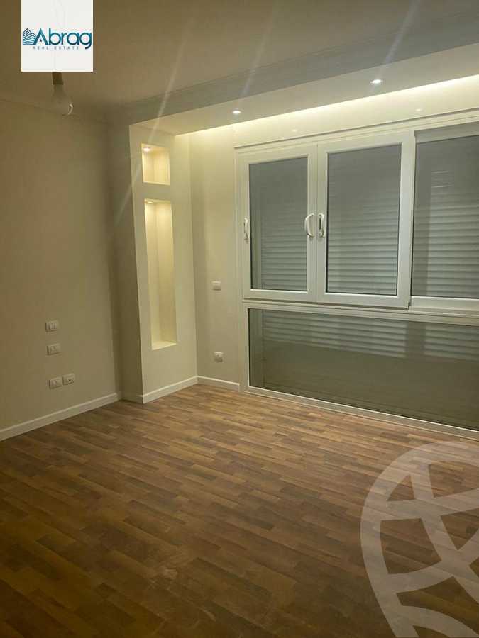 https://aqarmap.com.eg/ar/listing/5868055-for-rent-cairo-el-sheikh-zayed-city-compounds-zyd-wr-llttwyr-park-towers-zed-el-sheikh-zayed-compound
