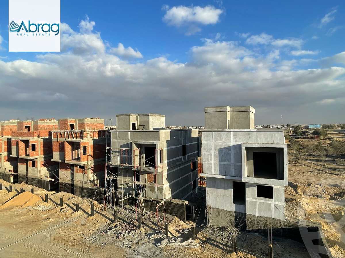 https://aqarmap.com.eg/en/listing/5924902-for-sale-cairo-el-sheikh-zayed-city-lshykh-zyd-ljdyd-tabah-west-compound-zg