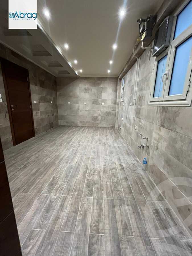 https://aqarmap.com.eg/ar/listing/6063317-for-rent-cairo-el-sheikh-zayed-city-compounds-kmbwnd-wyst-twn-swdyk