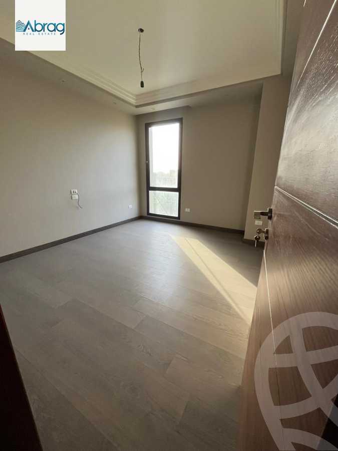 https://aqarmap.com.eg/ar/listing/6063317-for-rent-cairo-el-sheikh-zayed-city-compounds-kmbwnd-wyst-twn-swdyk