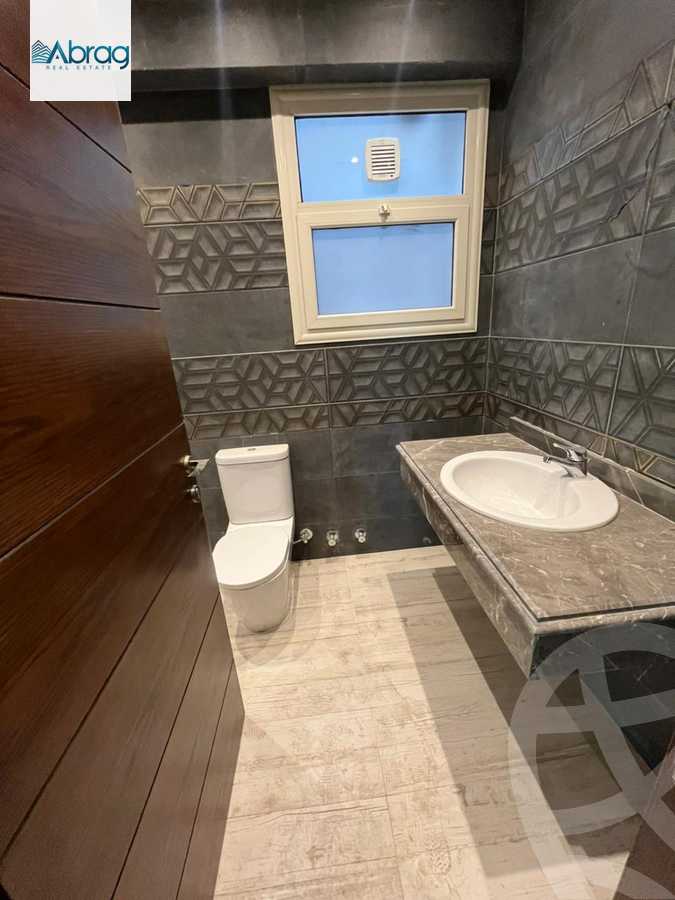 https://aqarmap.com.eg/ar/listing/6063317-for-rent-cairo-el-sheikh-zayed-city-compounds-kmbwnd-wyst-twn-swdyk