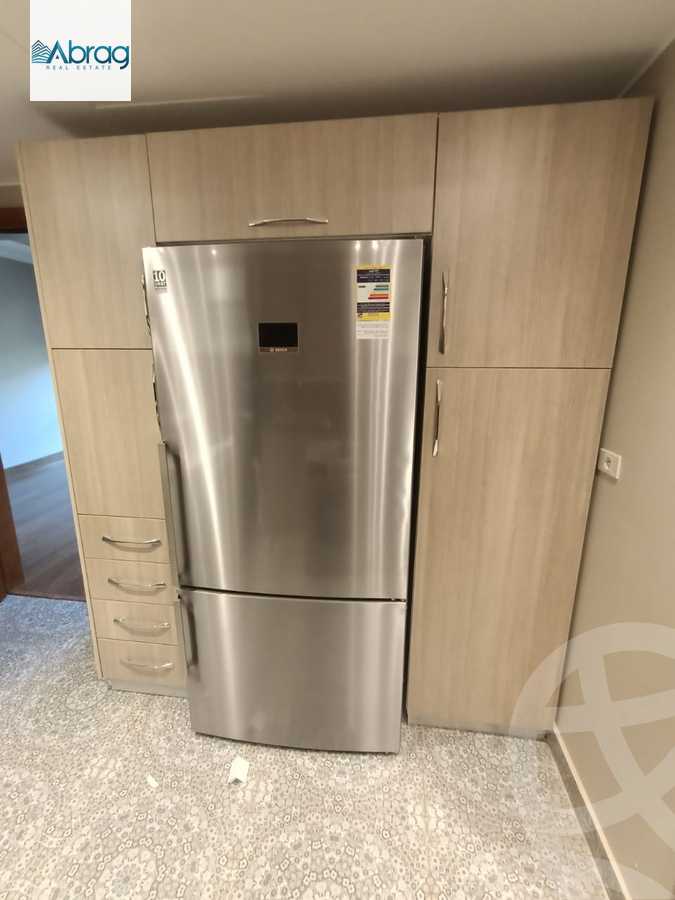 https://aqarmap.com.eg/en/listing/6063316-for-rent-cairo-el-sheikh-zayed-city-compounds-kmbwnd-wyst-twn-swdyk