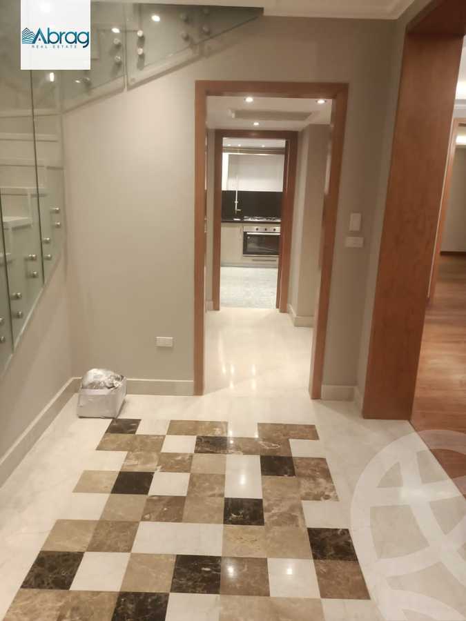 https://aqarmap.com.eg/en/listing/6063316-for-rent-cairo-el-sheikh-zayed-city-compounds-kmbwnd-wyst-twn-swdyk