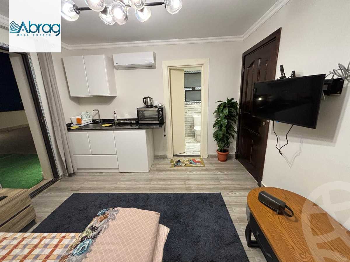 https://aqarmap.com.eg/en/listing/6063157-for-rent-cairo-el-sheikh-zayed-city-compounds-kmbwnd-wyst-twn-swdyk