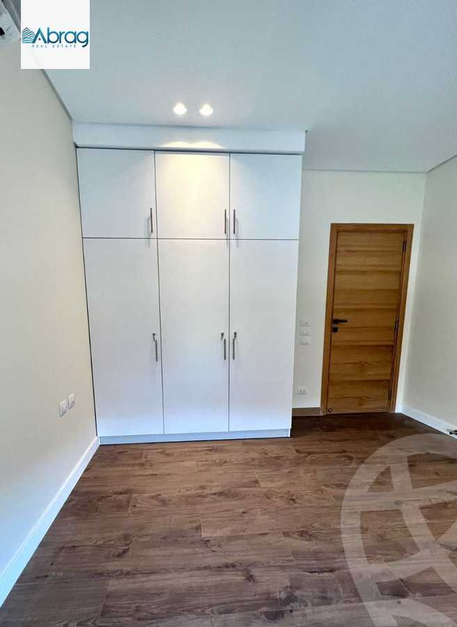 https://aqarmap.com.eg/en/listing/6135836-for-rent-cairo-el-sheikh-zayed-city-compounds-kmbwnd-wyst-twn-swdyk