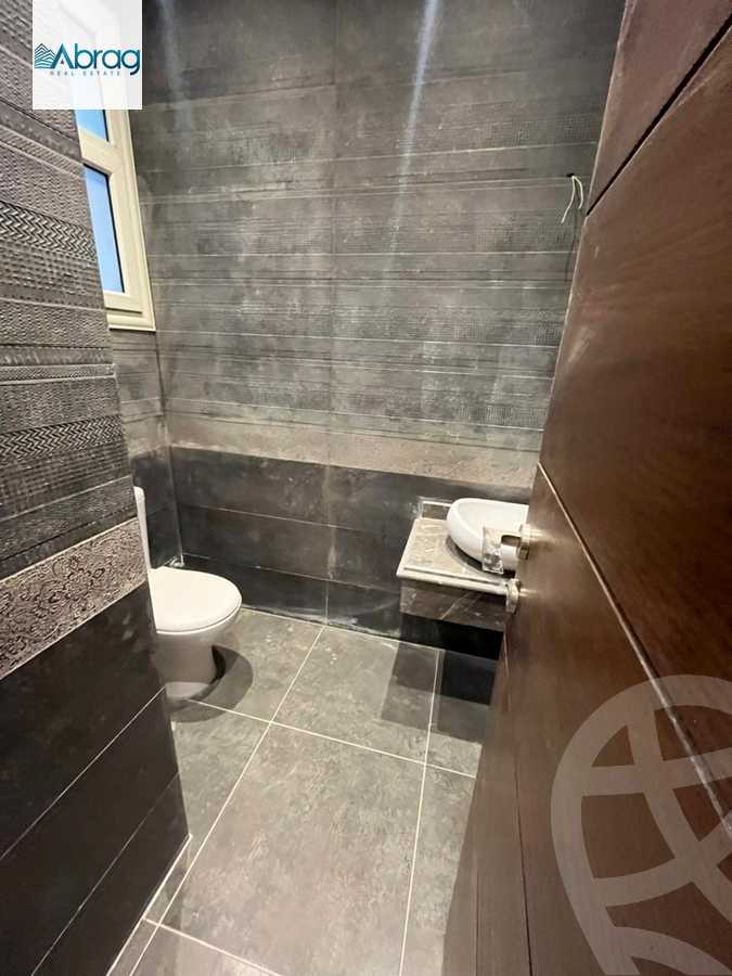 https://aqarmap.com.eg/en/listing/6135828-for-rent-cairo-el-sheikh-zayed-city-compounds-kmbwnd-wyst-twn-swdyk