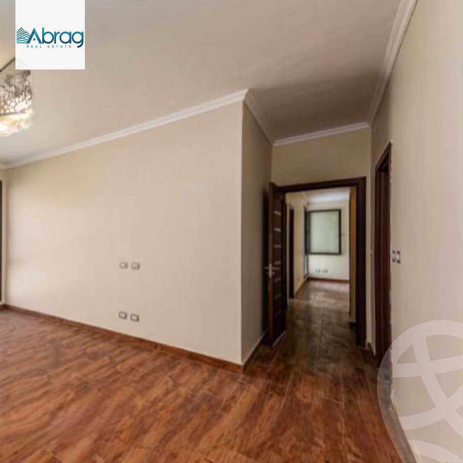 https://aqarmap.com.eg/ar/listing/6425449-for-rent-cairo-el-sheikh-zayed-city-compounds-kmbwnd-wyst-twn-swdyk