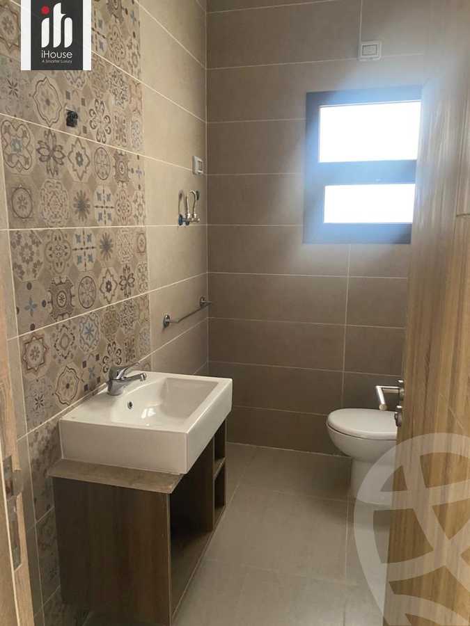 https://aqarmap.com.eg/ar/listing/4243063-for-rent-cairo-new-cairo-compounds-fifth-square
