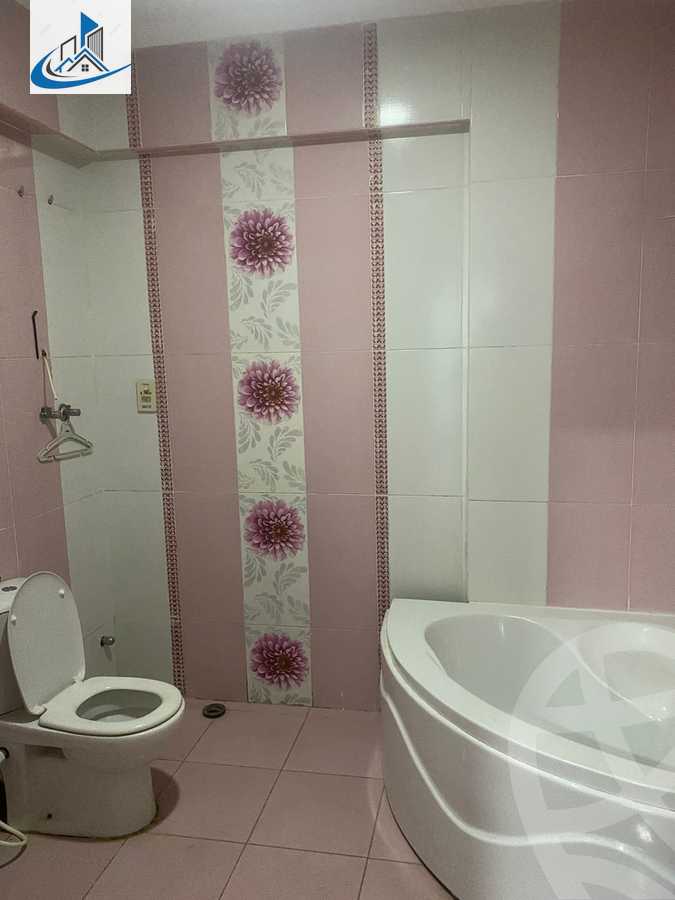 https://aqarmap.com.eg/ar/listing/4342839-for-rent-cairo-6th-of-october-featured-neighborhood-sixth-touristic-village-sameh-gado-st