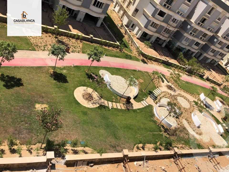 https://aqarmap.com.eg/en/listing/4151500-for-sale-cairo-new-cairo-compounds-mountain-view-hyde-park