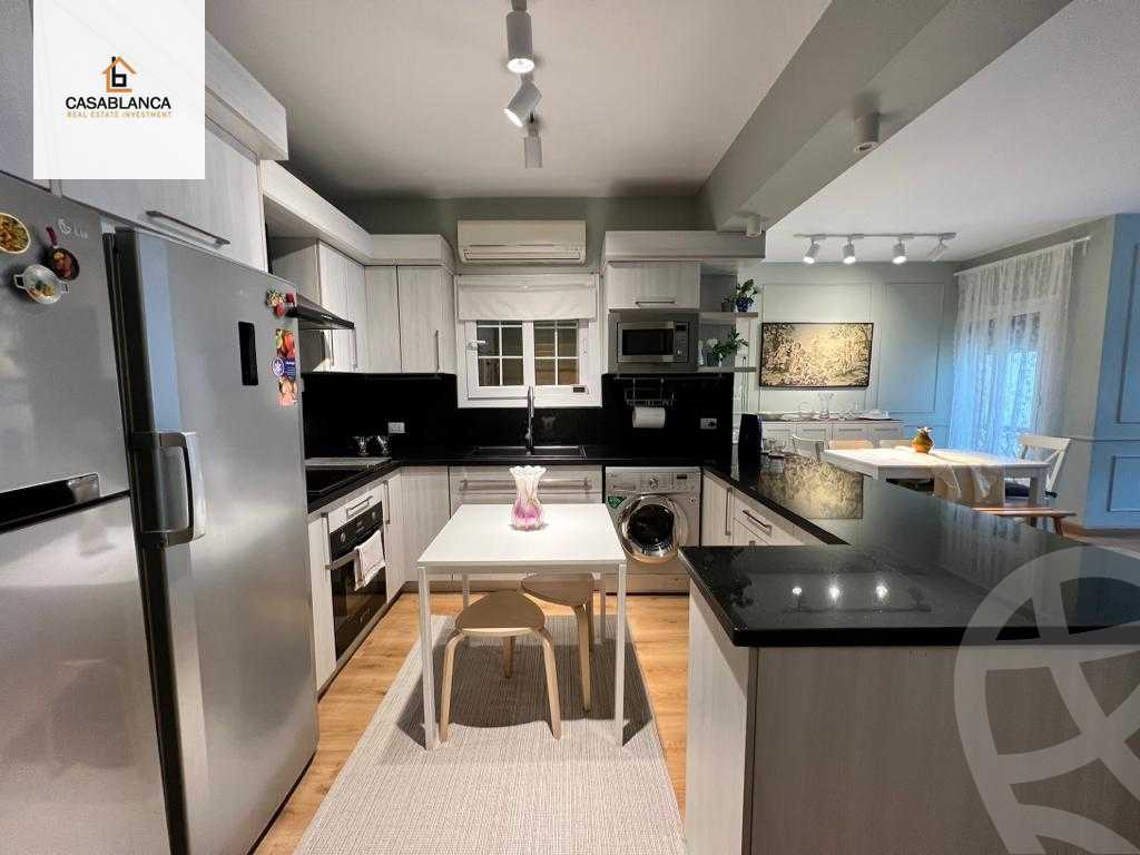https://aqarmap.com.eg/en/listing/4151997-for-sale-cairo-new-cairo-compounds-mountain-view-hyde-park