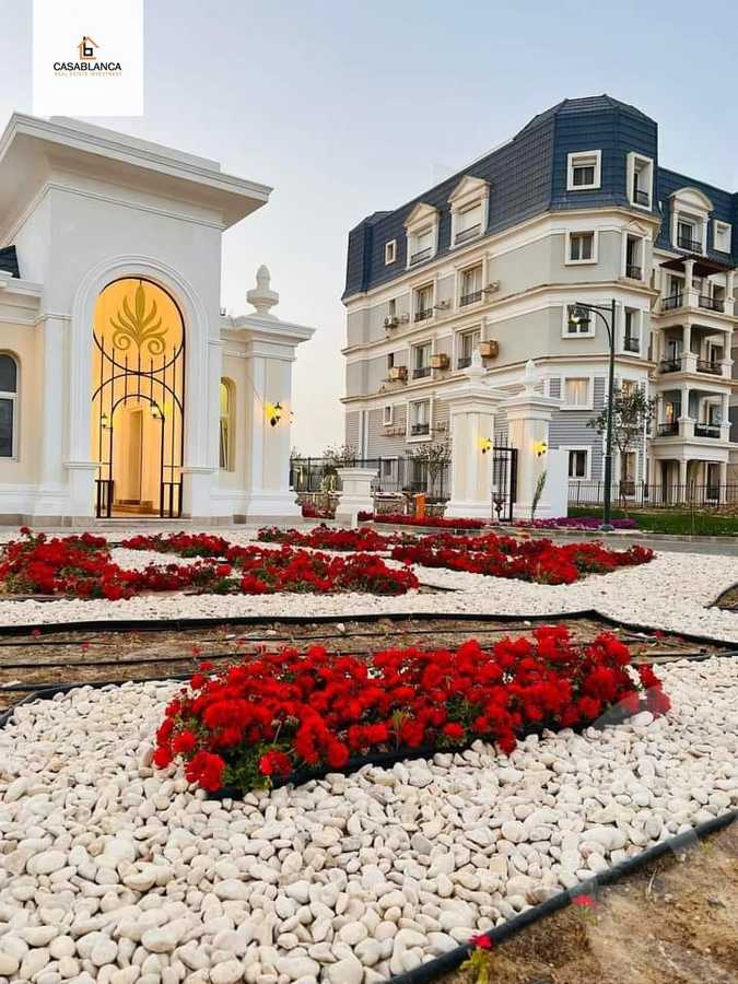 https://aqarmap.com.eg/en/listing/4162641-for-sale-cairo-new-cairo-compounds-mountain-view-hyde-park
