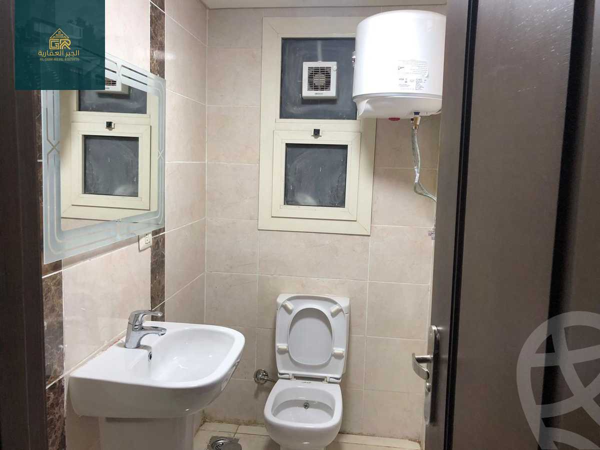 https://aqarmap.com.eg/ar/listing/4063706-for-rent-cairo-new-cairo-compounds-porto-cairo-villas