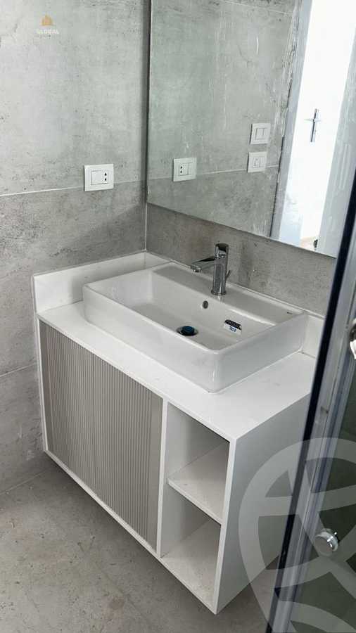 https://aqarmap.com.eg/en/listing/4279696-for-rent-cairo-new-cairo-compounds-lakeview-residence