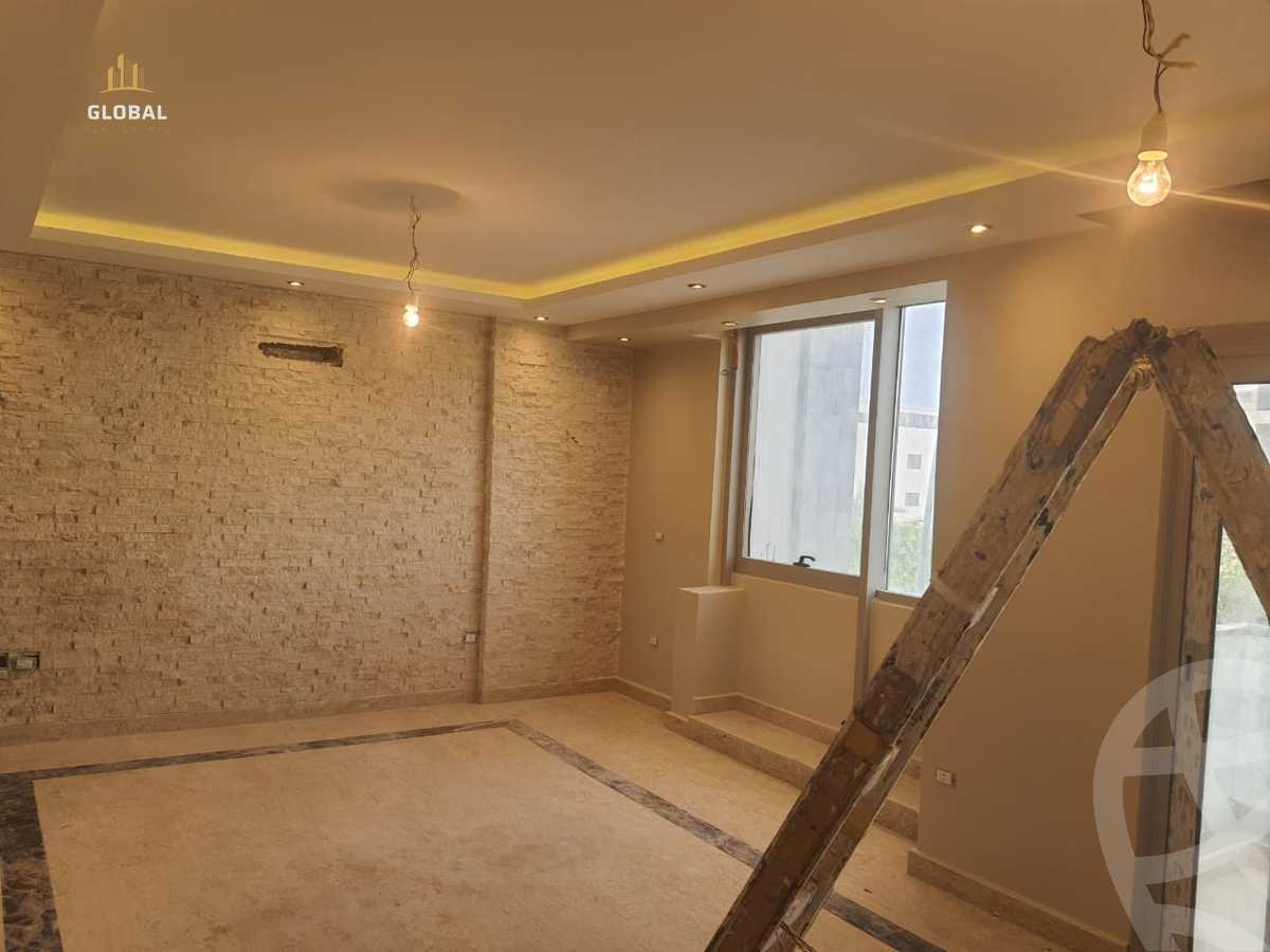 https://aqarmap.com.eg/en/listing/4286691-for-rent-cairo-new-cairo-compounds-moon-valley