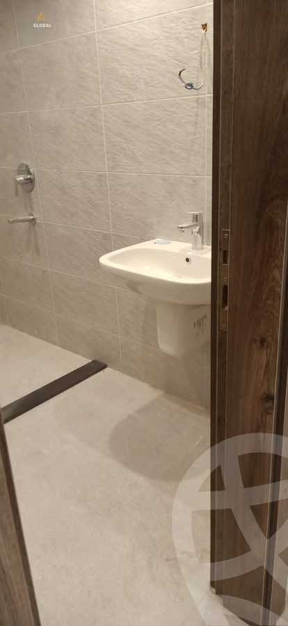 https://aqarmap.com.eg/en/listing/4291689-for-rent-cairo-new-cairo-compounds-lakeview-residence