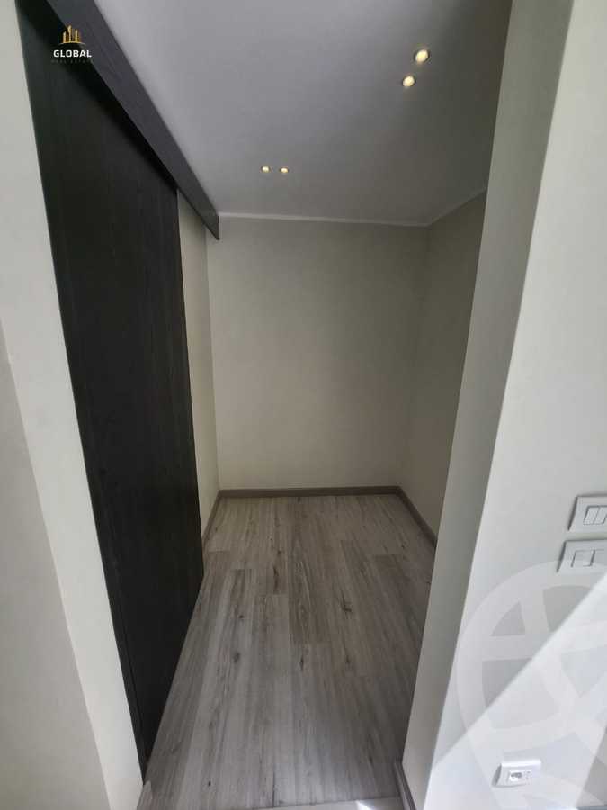 https://aqarmap.com.eg/en/listing/4296802-for-rent-cairo-new-cairo-compounds-lakeview-residence