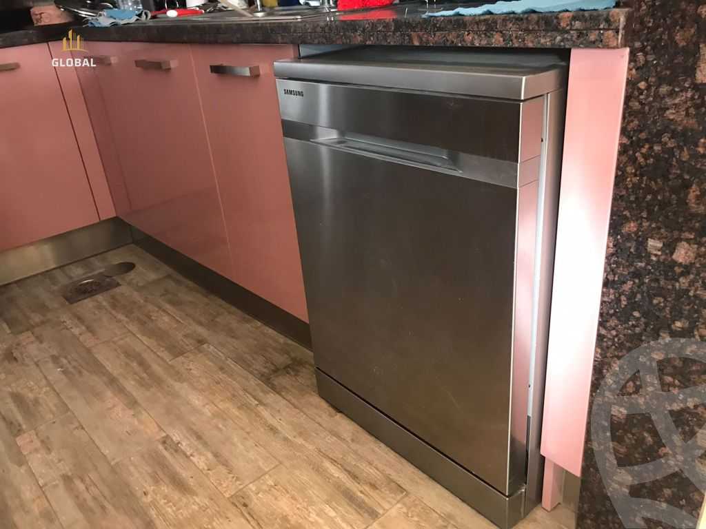 https://aqarmap.com.eg/ar/listing/4299765-for-rent-eastown-parks