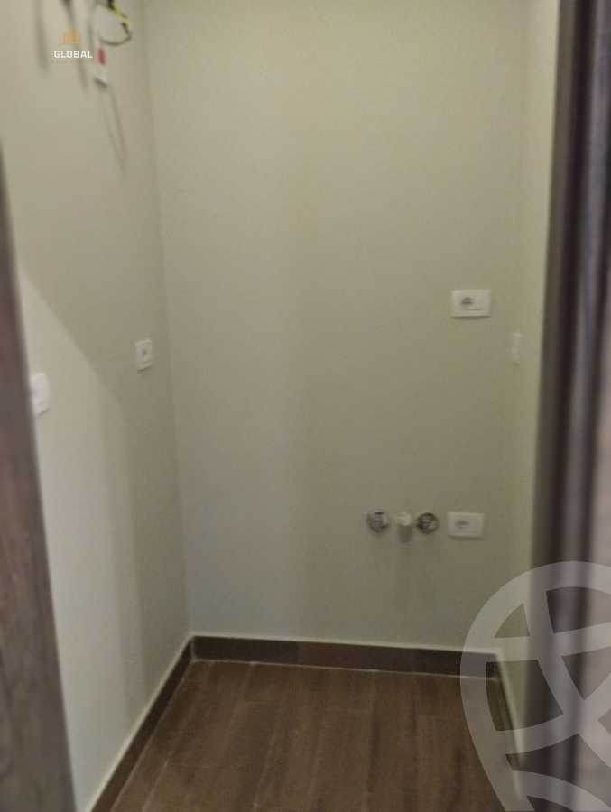 https://aqarmap.com.eg/ar/listing/4299795-for-rent-eastown-parks