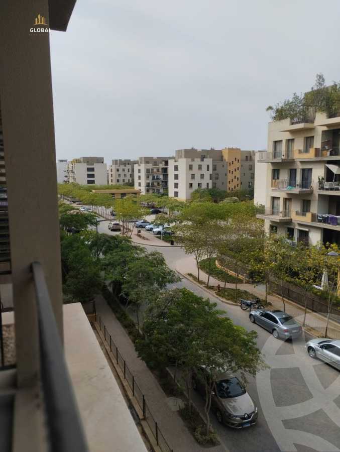 https://aqarmap.com.eg/ar/listing/4299795-for-rent-eastown-parks