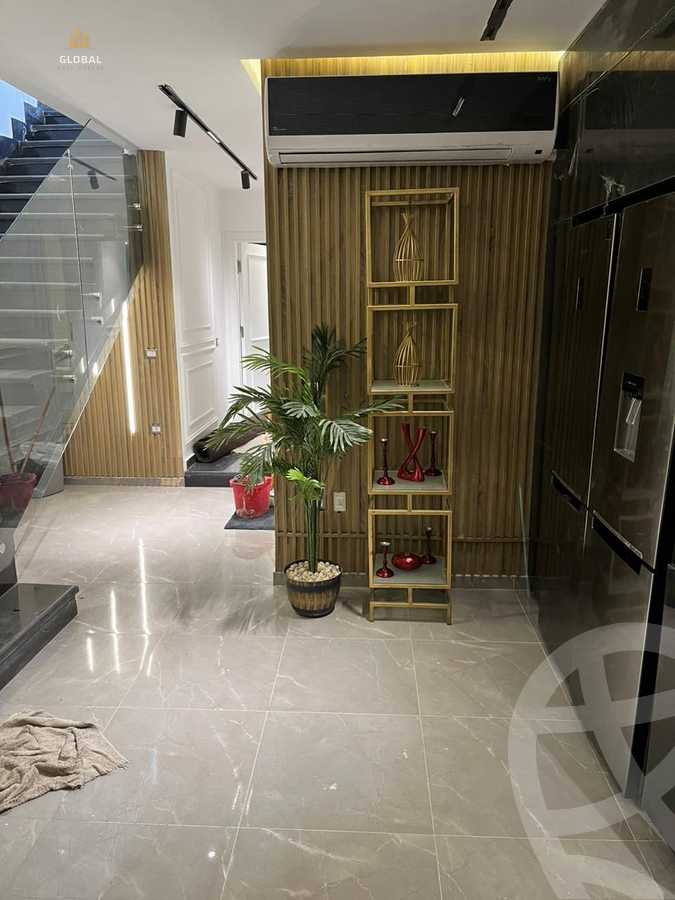 https://aqarmap.com.eg/en/listing/4367968-for-rent-cairo-new-cairo-compounds-mountain-view-hyde-park