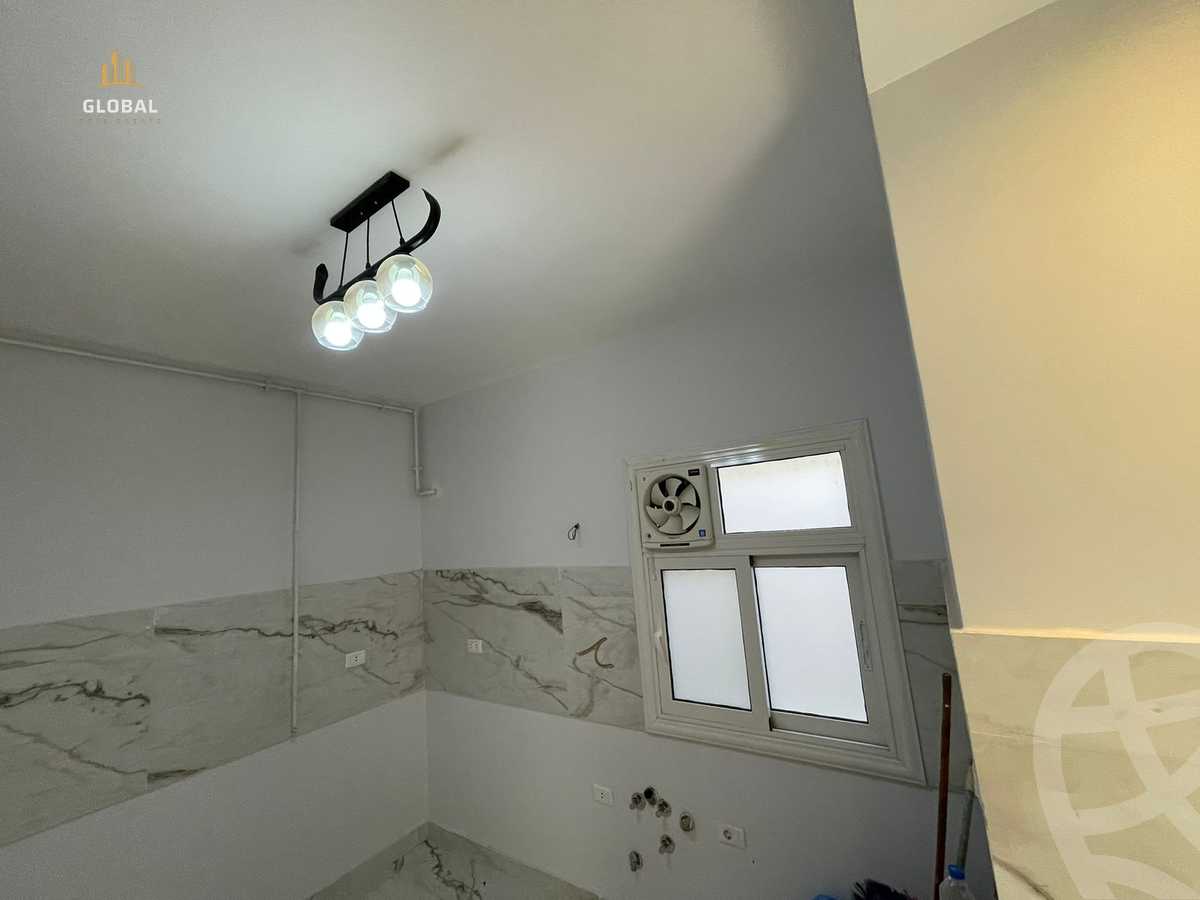 https://aqarmap.com.eg/en/listing/4368092-for-rent-cairo-new-cairo-compounds-mountain-view-hyde-park