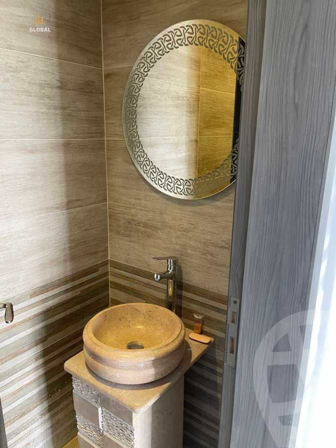 https://aqarmap.com.eg/en/listing/4368092-for-rent-cairo-new-cairo-compounds-mountain-view-hyde-park