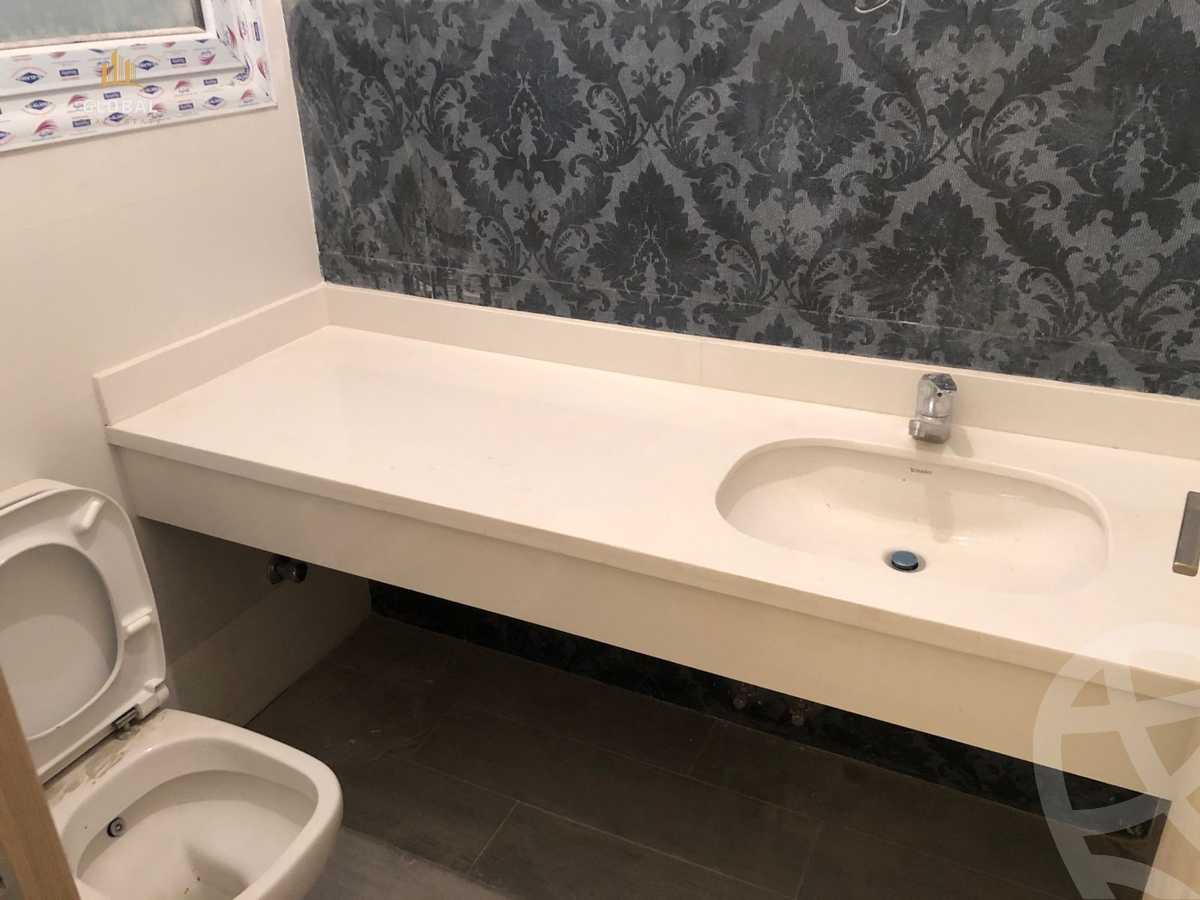 https://aqarmap.com.eg/en/listing/4368149-for-rent-cairo-new-cairo-compounds-mountain-view-hyde-park