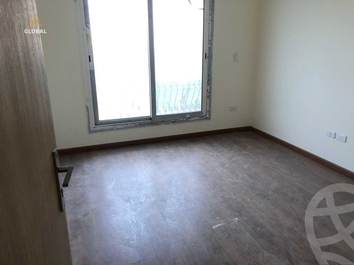 https://aqarmap.com.eg/en/listing/4368149-for-rent-cairo-new-cairo-compounds-mountain-view-hyde-park