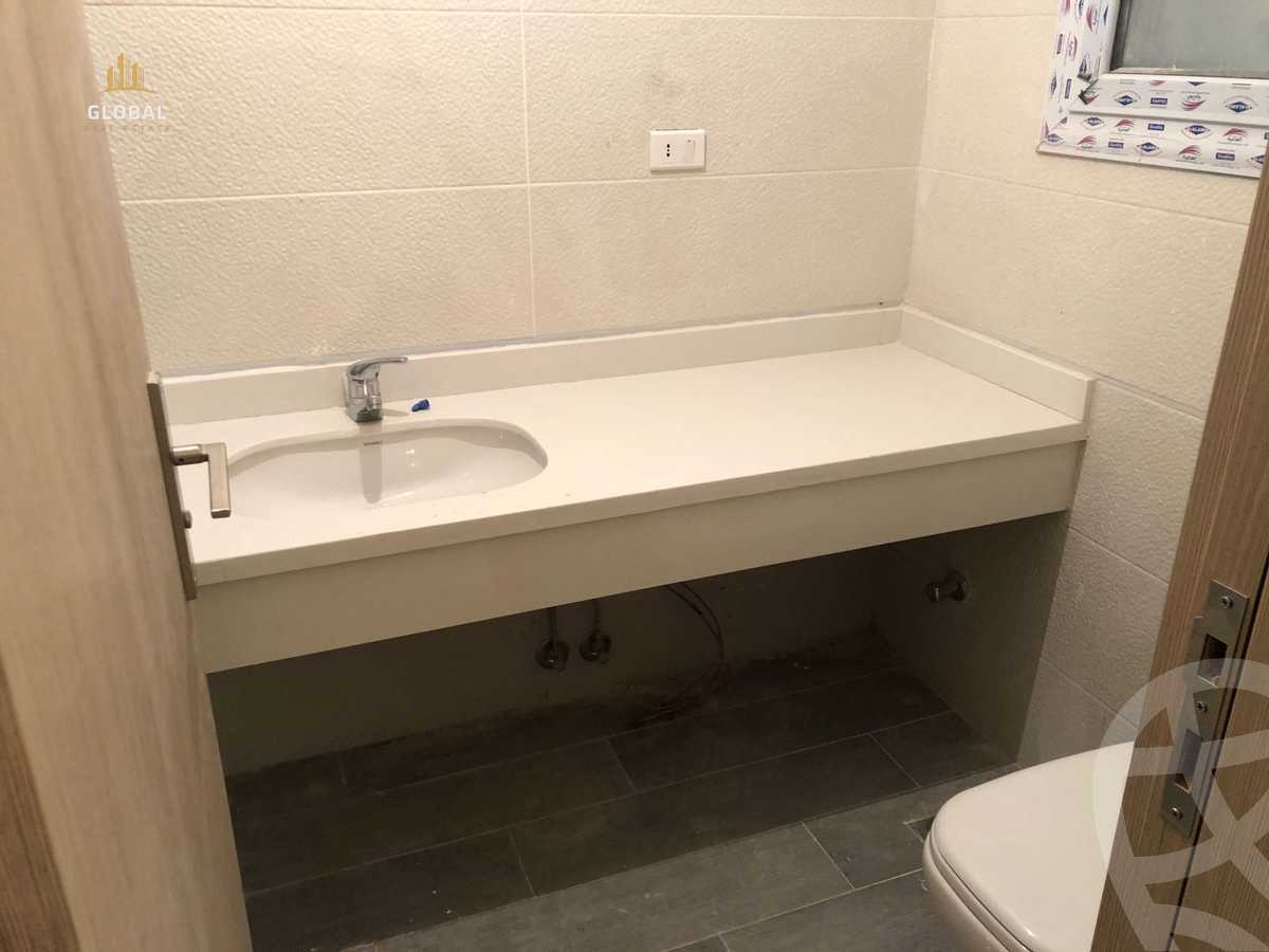 https://aqarmap.com.eg/en/listing/4368149-for-rent-cairo-new-cairo-compounds-mountain-view-hyde-park