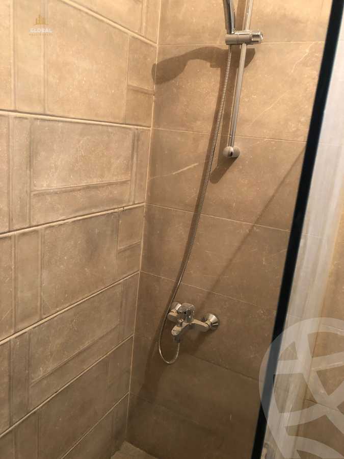 https://aqarmap.com.eg/en/listing/4368149-for-rent-cairo-new-cairo-compounds-mountain-view-hyde-park