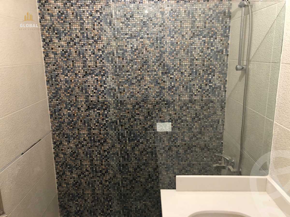https://aqarmap.com.eg/en/listing/4368149-for-rent-cairo-new-cairo-compounds-mountain-view-hyde-park