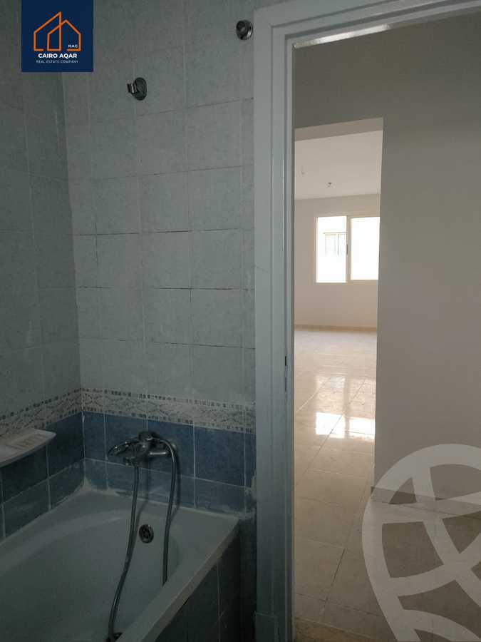 https://aqarmap.com.eg/ar/listing/4308156-for-rent-cairo-new-cairo-lrhb-city-phase-4-mostafa-kamel-st
