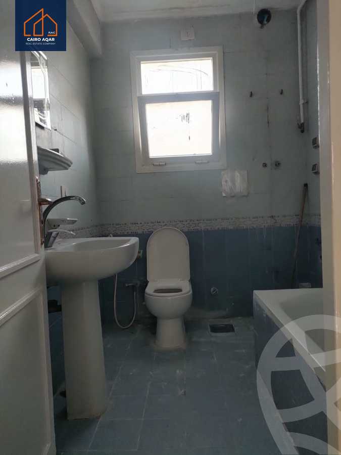 https://aqarmap.com.eg/ar/listing/4308156-for-rent-cairo-new-cairo-lrhb-city-phase-4-mostafa-kamel-st