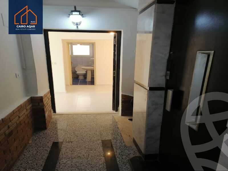 https://aqarmap.com.eg/en/listing/4700699-for-sale-cairo-new-cairo-lrhb-city-phase-1-ahmed-rami-st