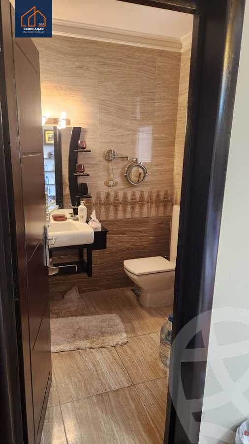 https://aqarmap.com.eg/en/listing/5240490-for-sale-cairo-new-cairo-lrhb-city-phase-4-mohammed-farid-st