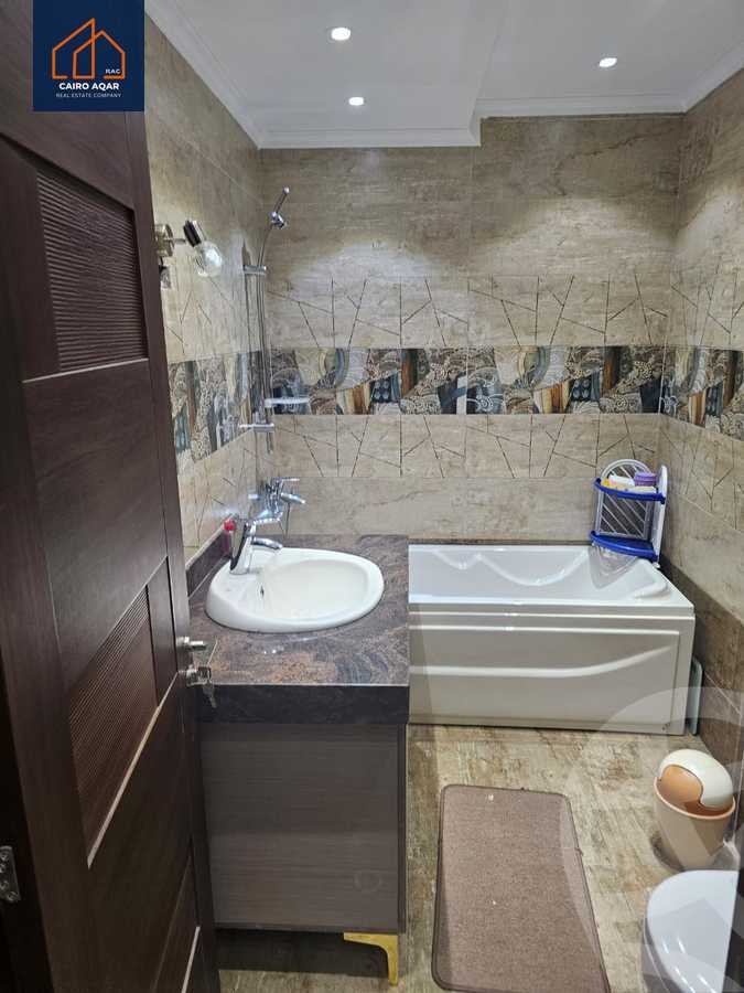 https://aqarmap.com.eg/en/listing/5246972-for-rent-cairo-new-cairo-lrhb-city-phase-5-talaat-mostafa-st