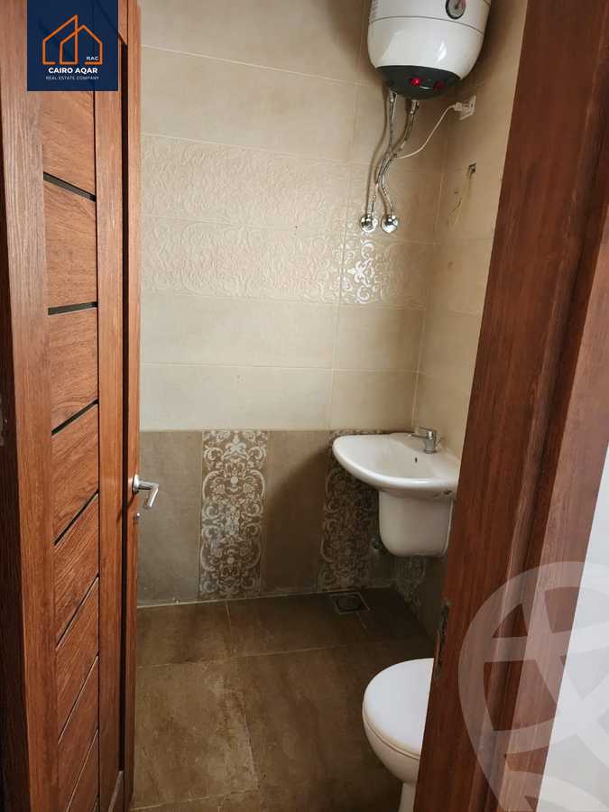 https://aqarmap.com.eg/en/listing/5247222-for-rent-cairo-new-cairo-lrhb-city-phase-1-ahmed-rami-st