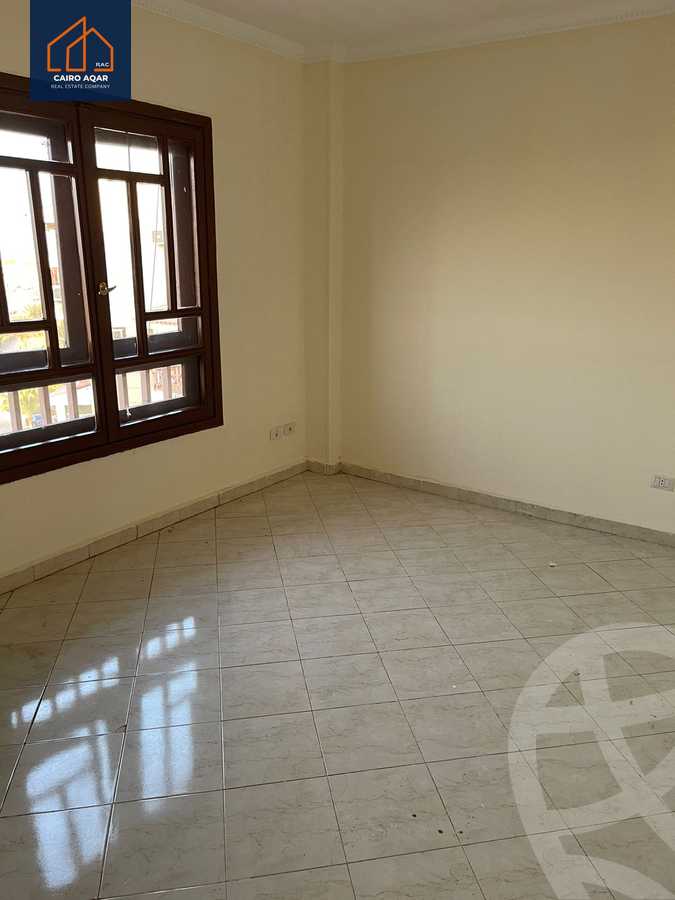 https://aqarmap.com.eg/ar/listing/5252793-for-sale-cairo-new-cairo-lrhb-city-phase-5-talaat-mostafa-st