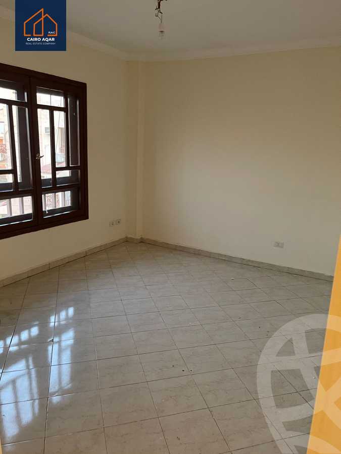 https://aqarmap.com.eg/ar/listing/5252793-for-sale-cairo-new-cairo-lrhb-city-phase-5-talaat-mostafa-st