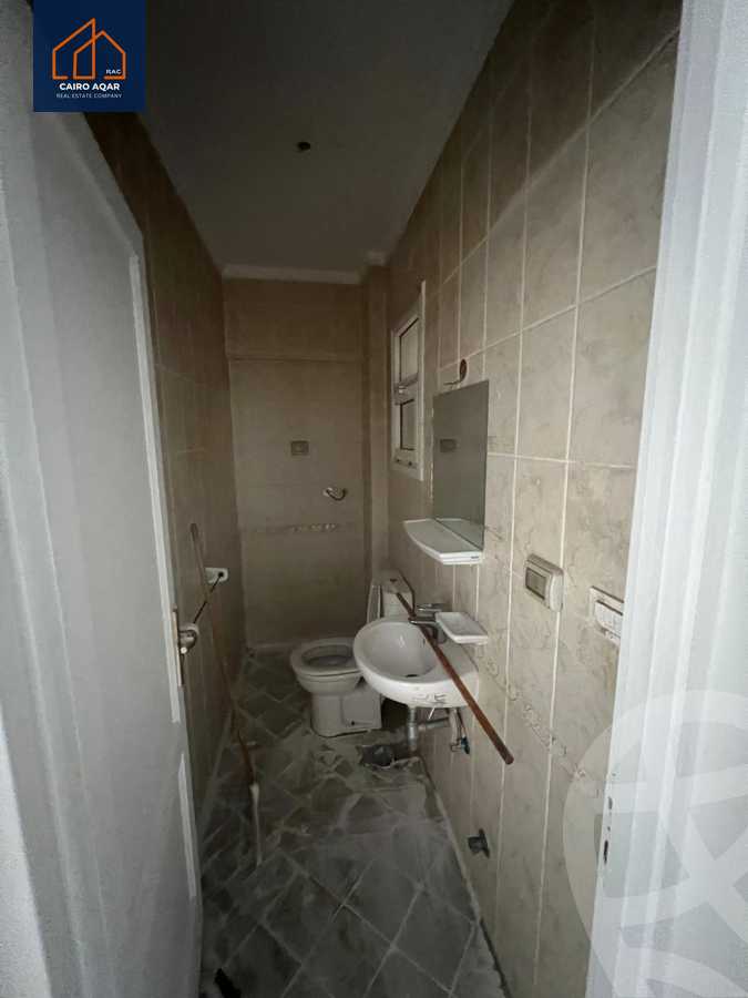 https://aqarmap.com.eg/en/listing/5269648-for-rent-cairo-new-cairo-lrhb-city-phase-8