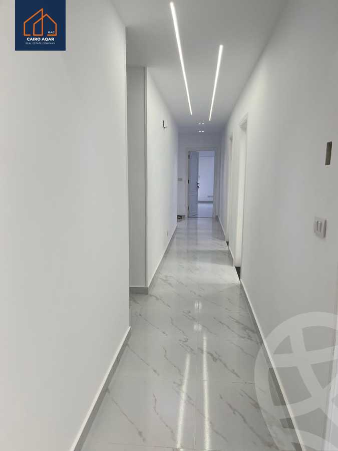 https://aqarmap.com.eg/ar/listing/5282778-for-rent-cairo-new-cairo-lrhb-city-phase-4-mohammed-farid-st