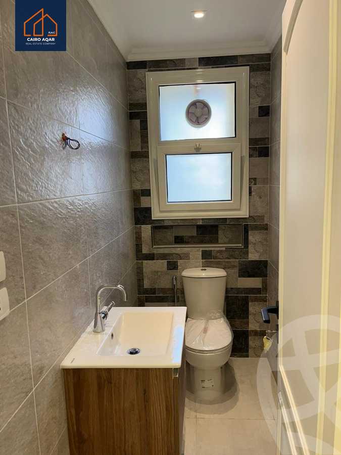 https://aqarmap.com.eg/ar/listing/5282778-for-rent-cairo-new-cairo-lrhb-city-phase-4-mohammed-farid-st