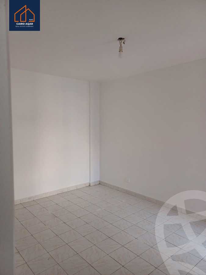 https://aqarmap.com.eg/ar/listing/5310937-for-rent-cairo-new-cairo-lrhb-city-phase-5-talaat-mostafa-st